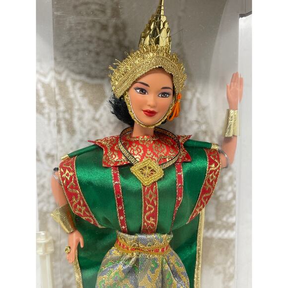 Thai Barbie Doll (Collector Edition) - Picture 6 of 11